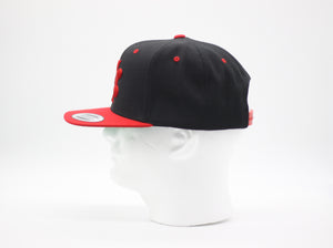 Black / Red 43 - YP CLASSICS® premium snapback 2-tone cap